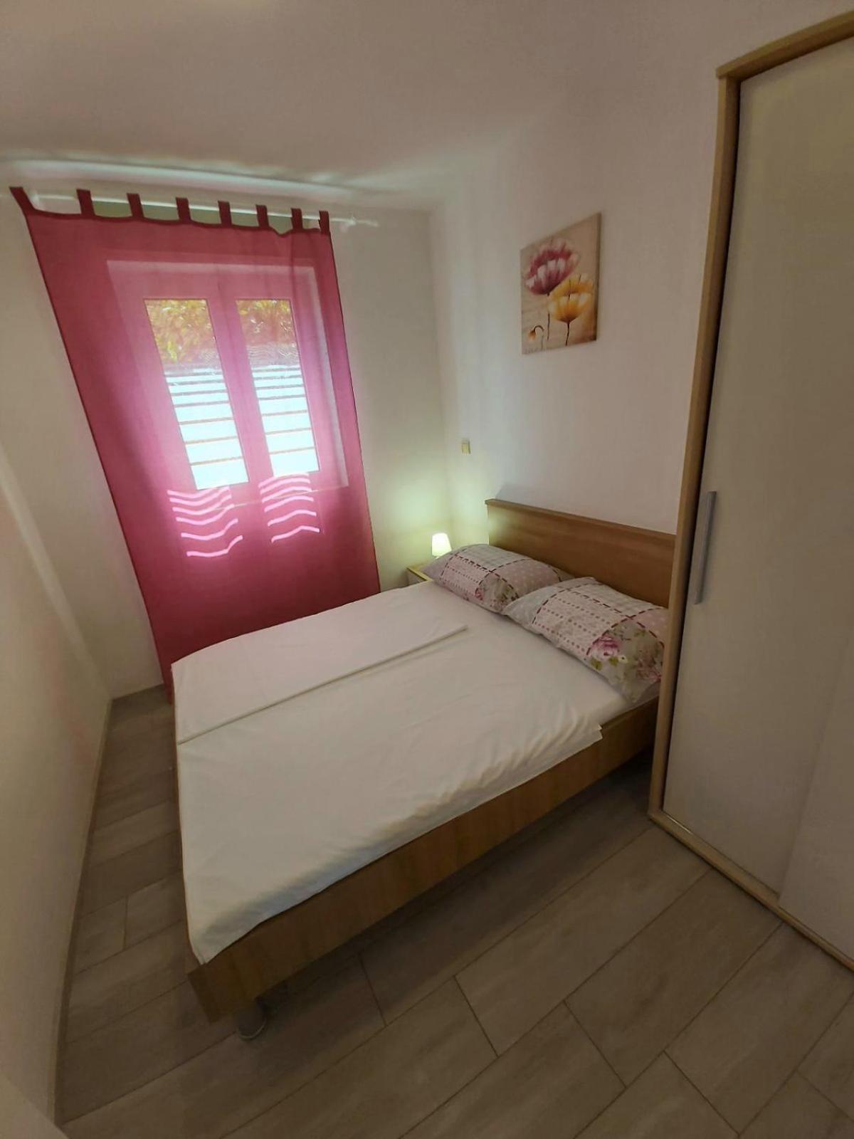 La Meri Apartment Cunski Bilik gambar
